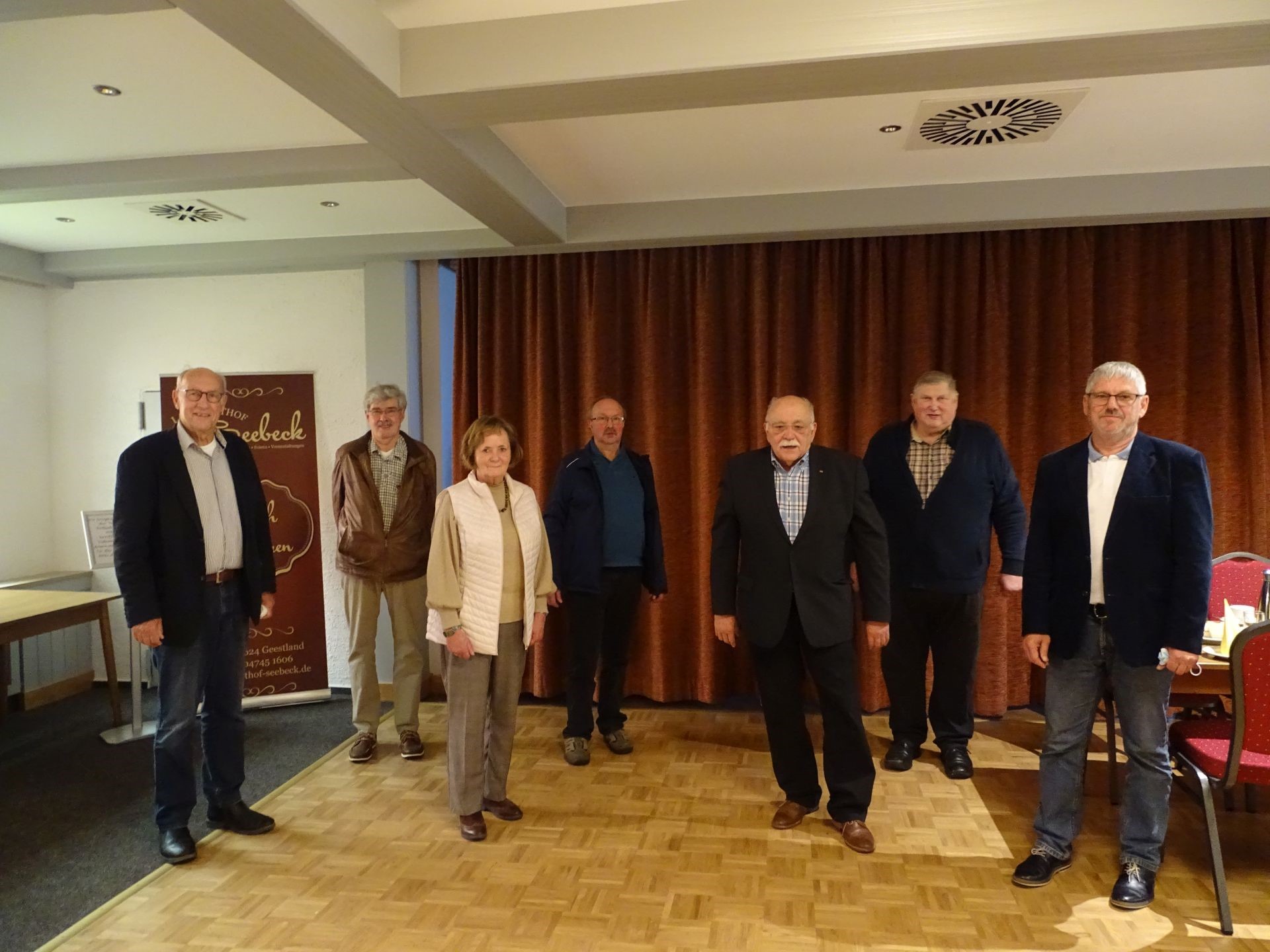 von links: Steffen Tobias, Norbert Grei, Birgit Peter, Gnter Eggers, Gnter Georg Braun, Cord Johann Otten, Uwe Anders, Vorsitzender