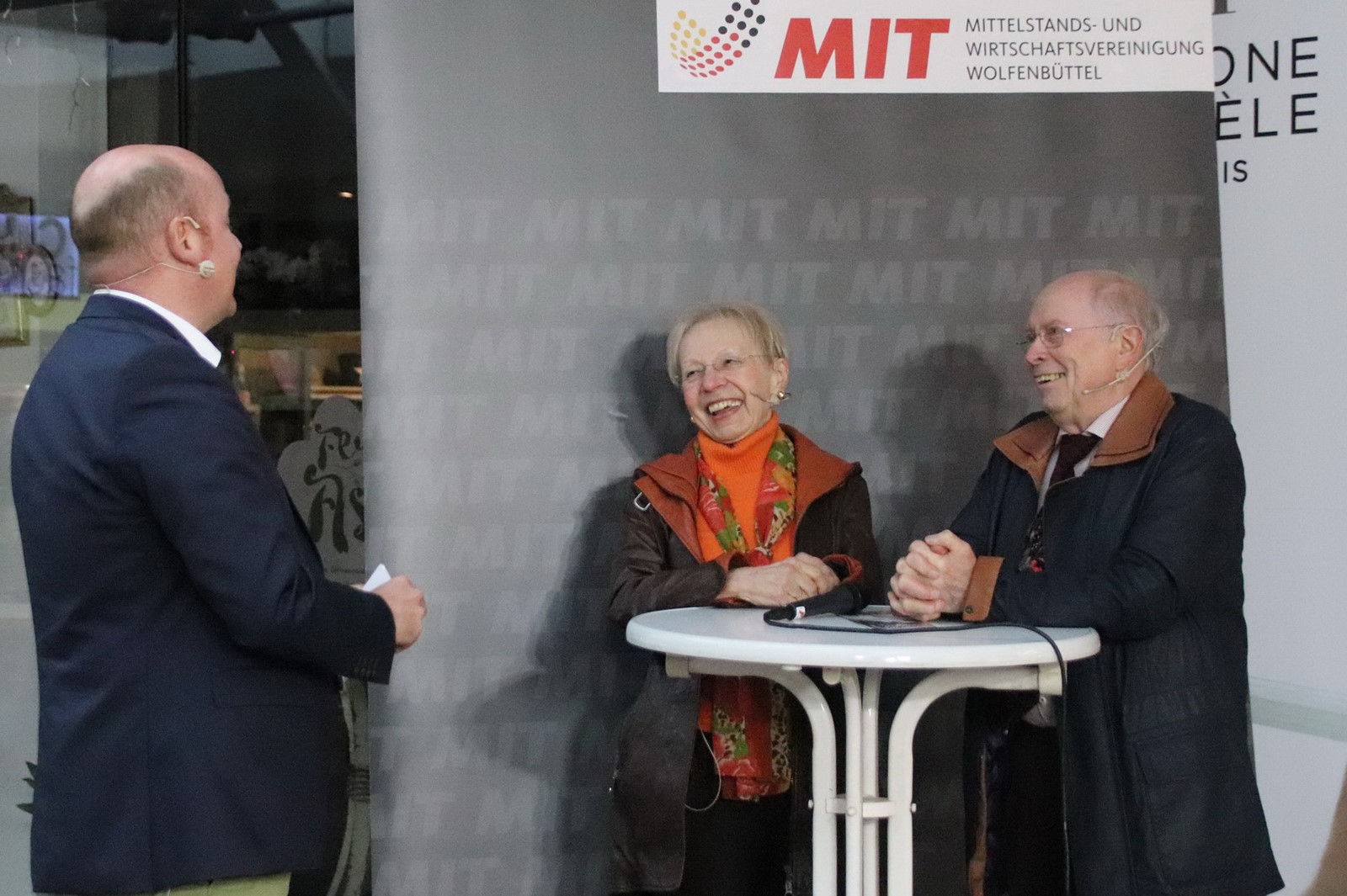 von links: Holger Bormann (CDU-BT-Kandidat),Karin und Hans Verstegen