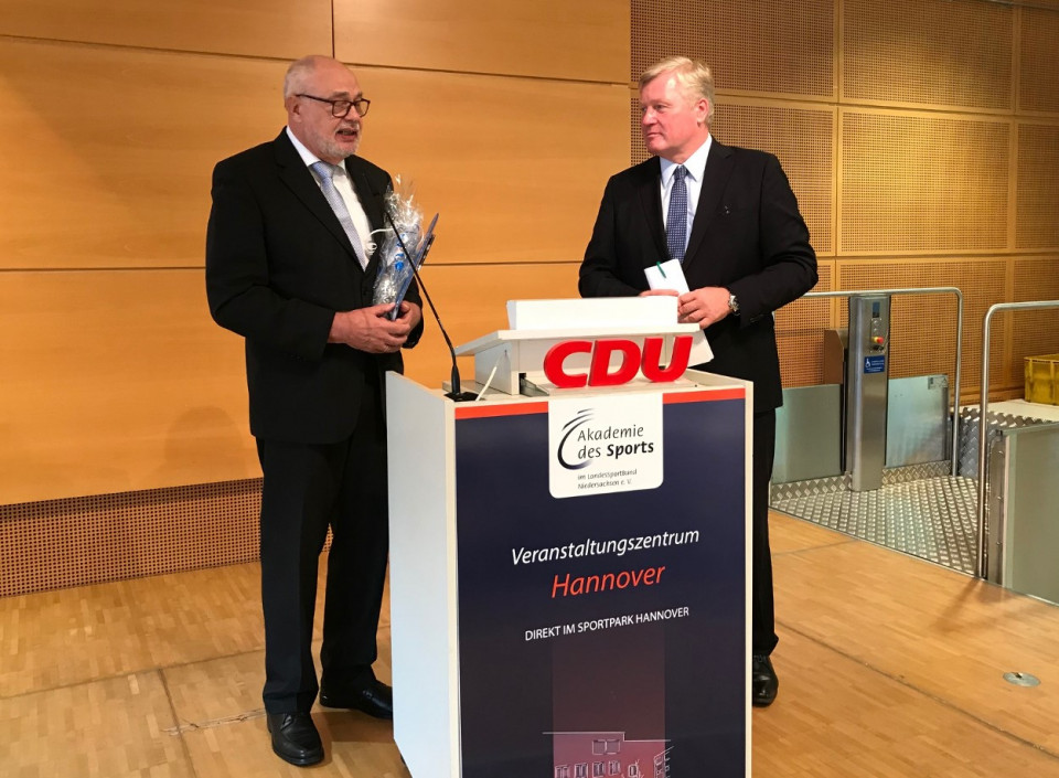 Rainer Hajek (links) und der CDU-Landesvorsitzende Dr. Bernd Althusmann