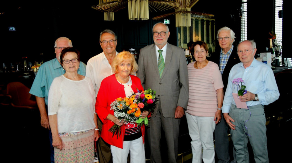 von links: Jrgen Sendt, Ursula Hertzer, Reinhard Manlik, Ilse Nickel, Rainer Hajek, Erika Koegel, Gnter Odenbreit und Hans Verstegen